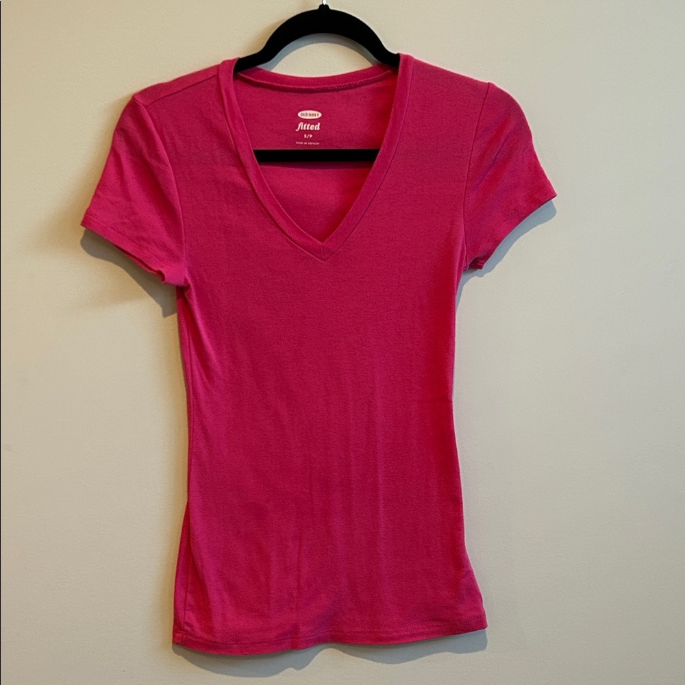 Old Navy Women's Hot Pink V-Neck Tee